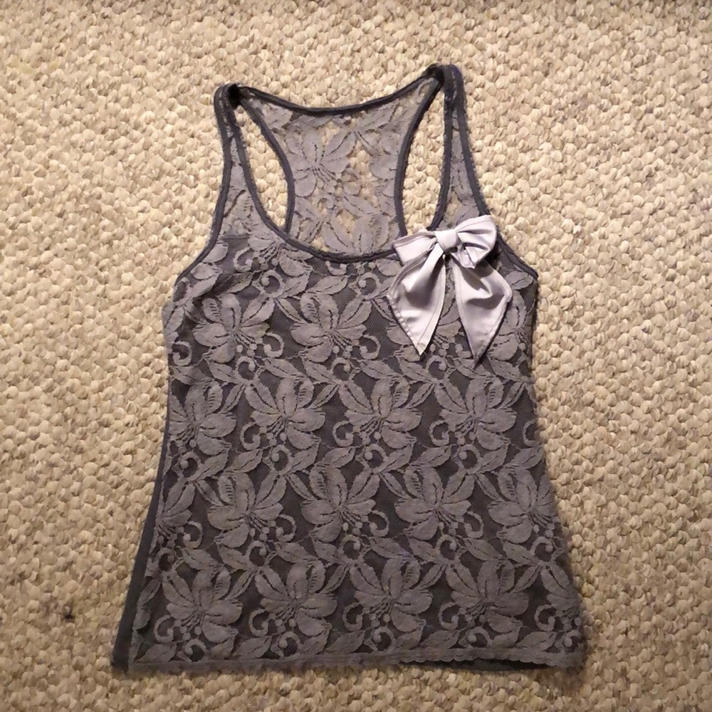 Gray lace Hollister tank top with bow